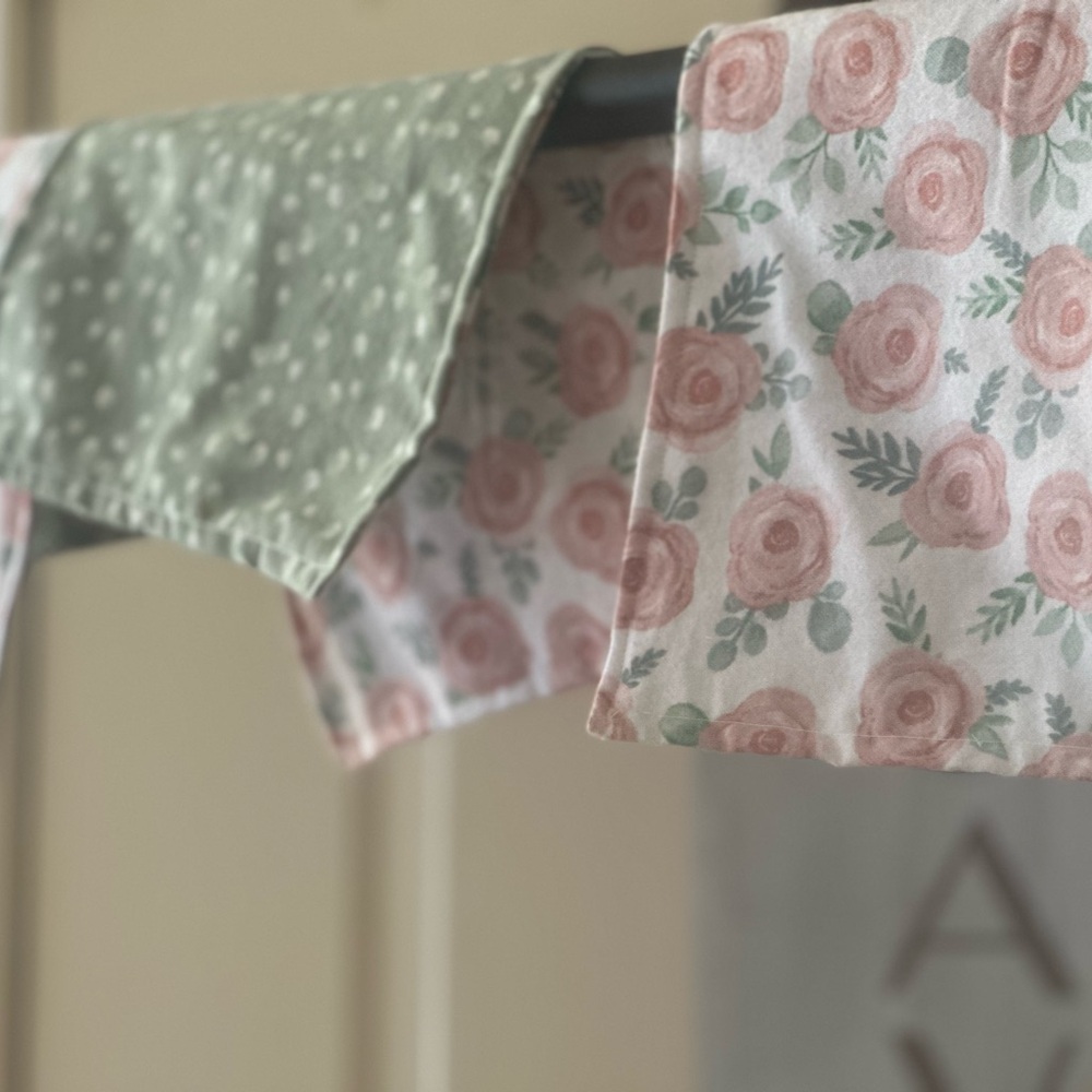 New homemade bundle of 3 flannel baby burp clothes. Approx size 8”x14”